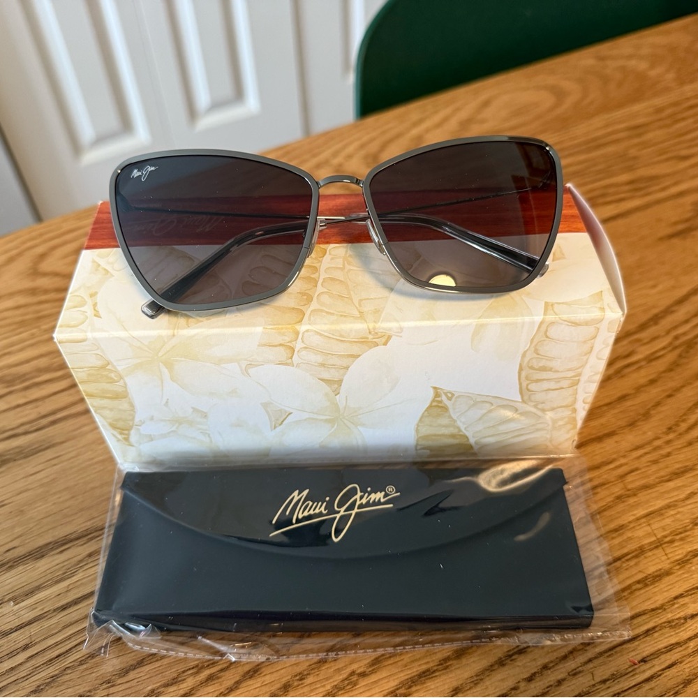 Maui Jim NEW NWT Gray Puakenikeni Polarized Sunglasses Glasses